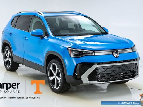 Used 2025 Volkswagen Taos SEL image 15