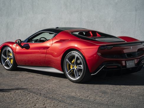 Used 2025 Ferrari 296 GTS RWD image 10