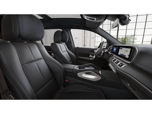 New 2026 Mercedes-Benz GLS 580 4MATIC image 4