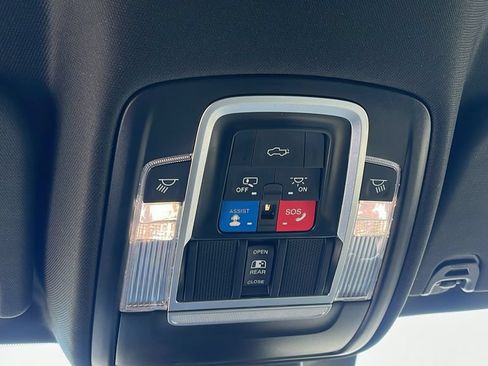 Used 2022 RAM 1500 Limited AWD/4WD image 17