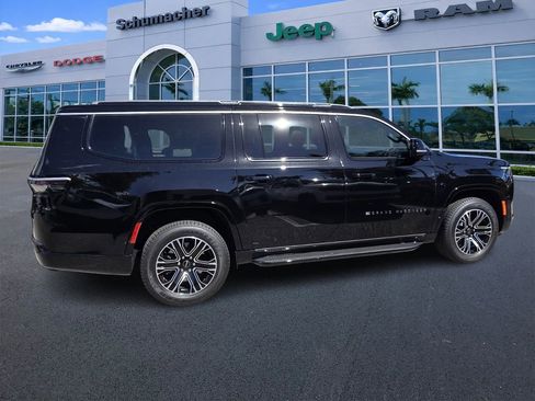 New 2026 Jeep Grand Wagoneer L 4WD w/ HD Trailer Tow Package image 8