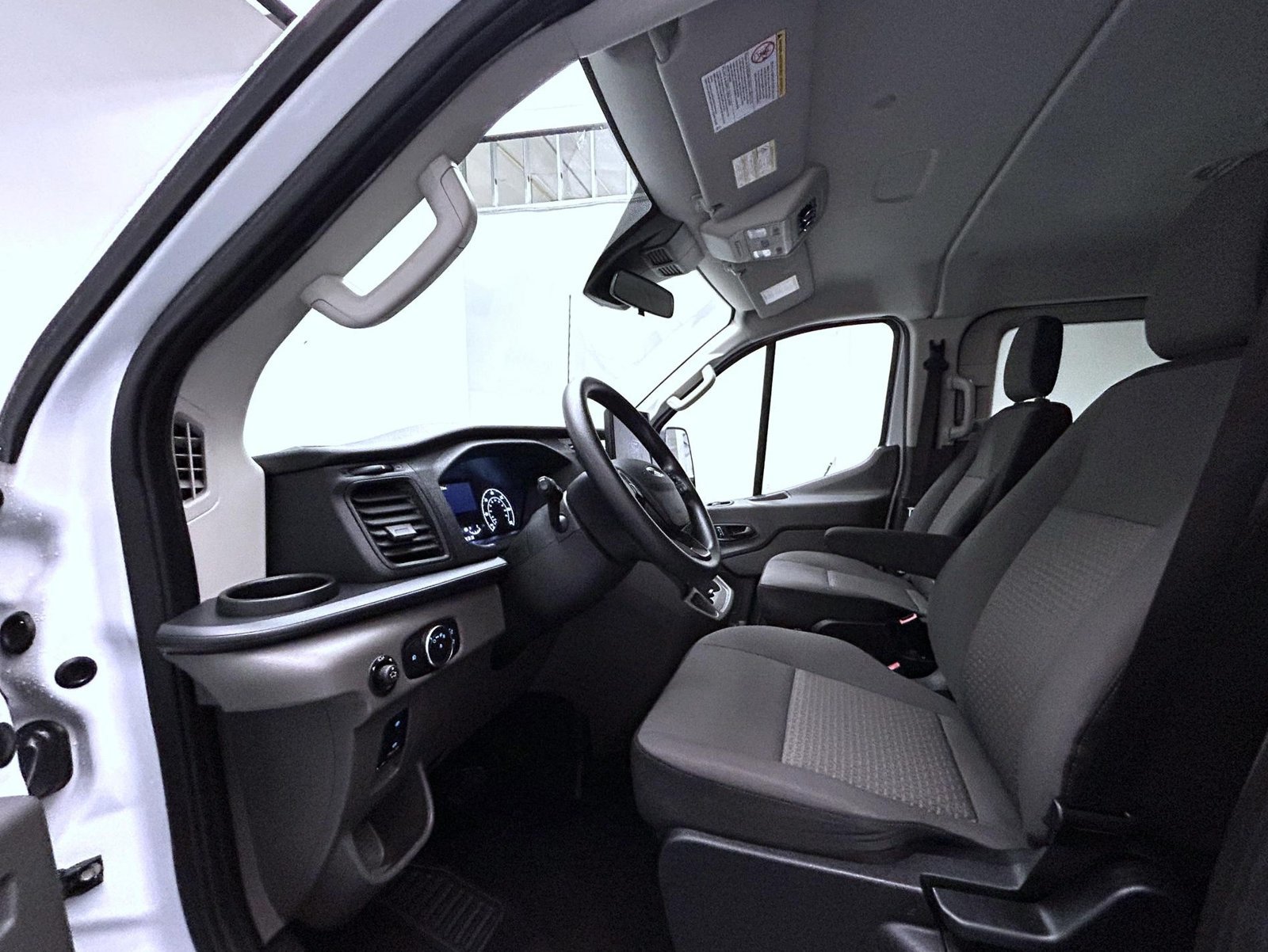 Used 2025 Ford Transit 350 XLT RWD image 10