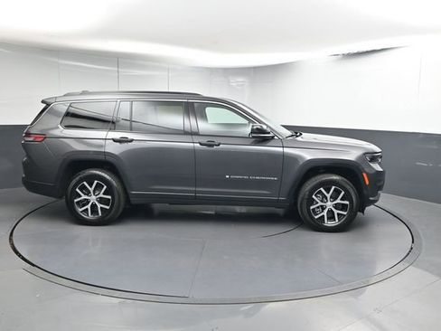Used 2024 Jeep Grand Cherokee L Limited image 26