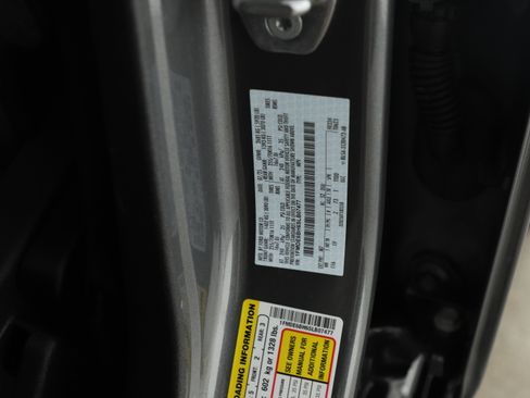 Used 2025 Ford Bronco Badlands image 9