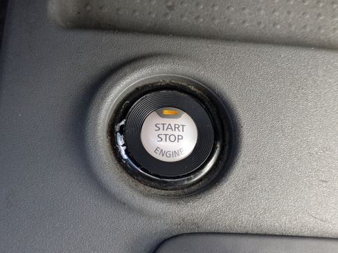 Used 2021 Nissan Frontier SV RWD image 27