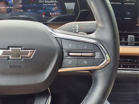 Used 2025 Chevrolet Equinox ACTIV w/ Safety and Technology Package AWD/4WD image 21