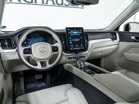 New 2026 Volvo XC60 T8 Ultra w/ Climate Package image 16
