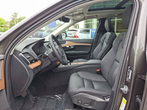 Certified 2024 Volvo XC90 B6 Plus w/ Protection Package AWD/4WD image 13