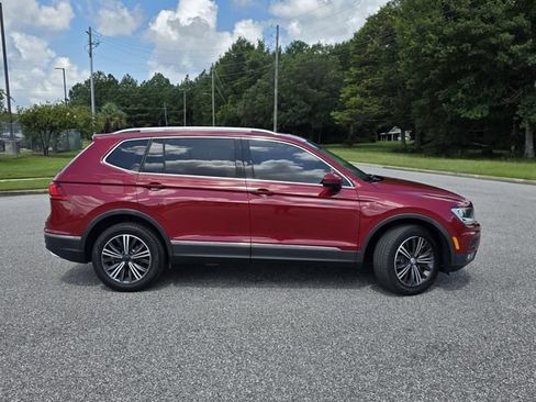 Used 2018 Volkswagen Tiguan SEL FWD image 39