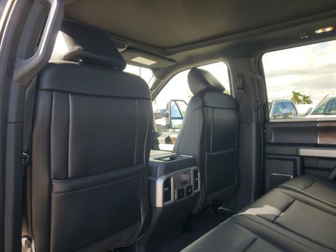 Used 2022 Ford F350 Lariat w/ Lariat Ultimate Package image 15