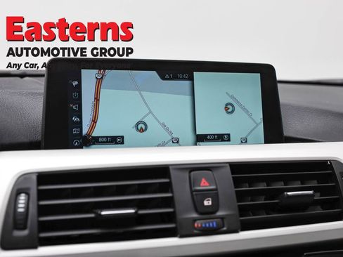 Used 2017 BMW 320i xDrive Sedan AWD/4WD image 19