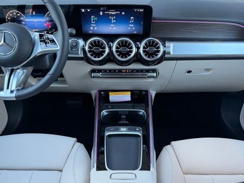 New 2026 Mercedes-Benz GLB 250 4MATIC image 13