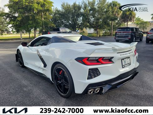 Used 2022 Chevrolet Corvette Stingray Premium Conv w/ Z51 Performance Package RWD image 6