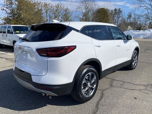 Used 2025 Chevrolet Blazer LT AWD/4WD image 7