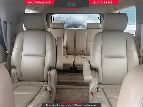 Used 2014 Cadillac Escalade Luxury image 24