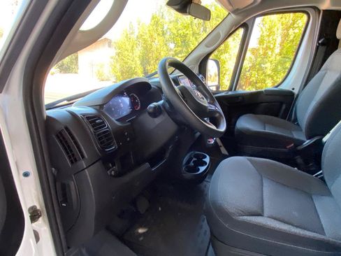 Used 2025 RAM ProMaster 2500 w/ U-Haul Equipment Group FWD image 30