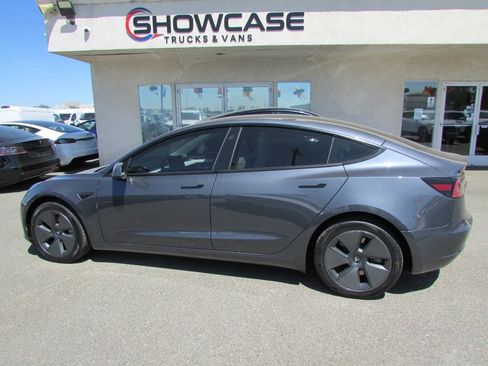Used 2023 Tesla Model 3 Standard Range RWD image 9
