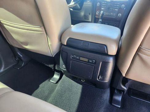 Used 2018 Nissan Armada SL image 31