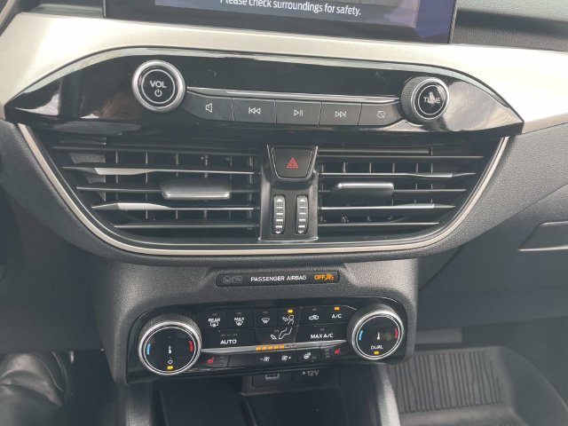 Used 2022 Ford Escape SEL w/ Technology Package FWD image 31