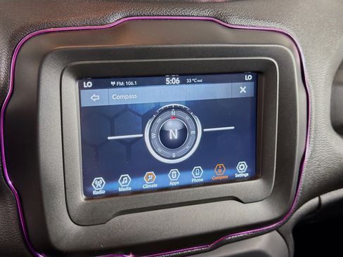 Used 2020 Jeep Renegade Latitude FWD image 22