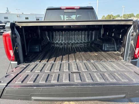 Used 2019 GMC Sierra 1500 SLT w/ SLT Premium Package AWD/4WD image 27
