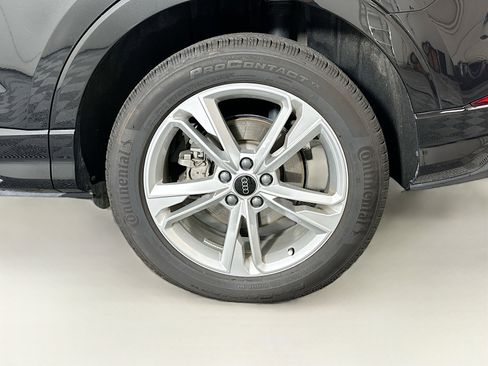 Used 2024 Audi Q3 2.0T Premium w/ Convenience Package image 11