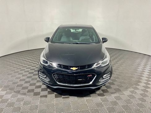 Used 2017 Chevrolet Cruze LT w/ Convenience Package FWD image 9