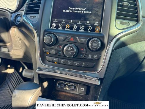 Used 2018 Jeep Grand Cherokee Altitude AWD/4WD image 15