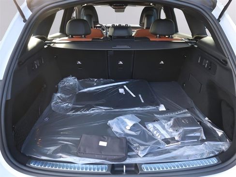 New 2026 Mercedes-Benz GLC 43 AMG 4MATIC image 10