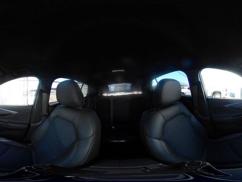 Used 2025 Buick Envista Preferred image 40