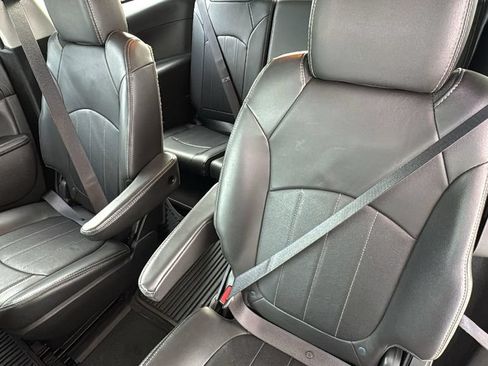 Used 2017 Buick Enclave Premium w/ Experience Buick Package AWD/4WD image 23