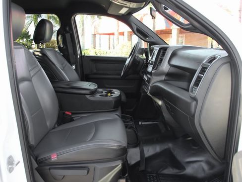 Used 2022 RAM 5500 Tradesman w/ Chrome Appearance Group image 36