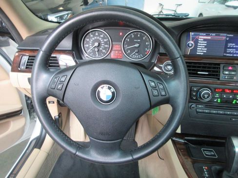Used 2011 BMW 328i Wagon RWD image 48