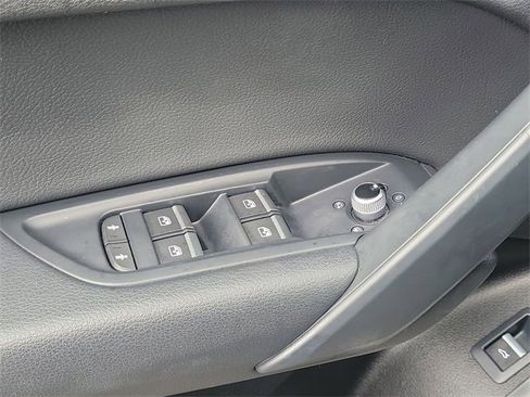 Used 2020 Audi Q5 2.0T Premium w/ Convenience Package image 32