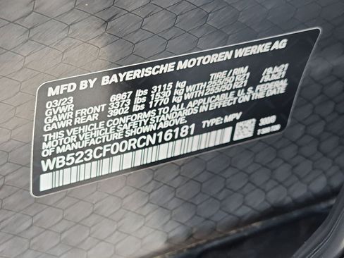 Used 2024 BMW iX xDrive50 w/ Premium Package AWD/4WD image 35
