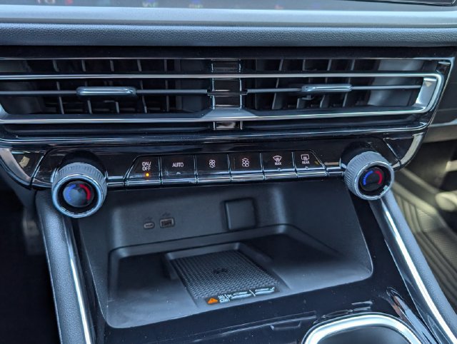 New 2027 Chevrolet Traverse LT w/ Sun and Wheel Package FWD image 25