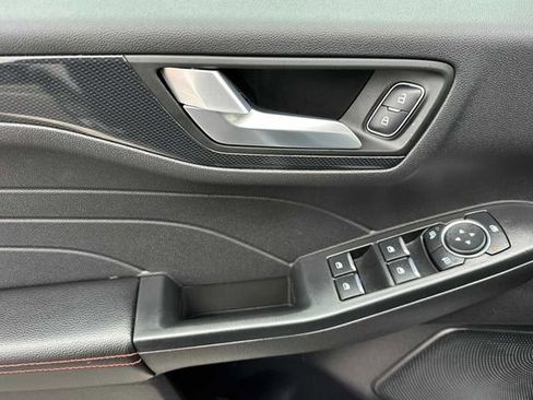 Used 2025 Ford Escape ST-Line w/ Equipment Group 301A image 10