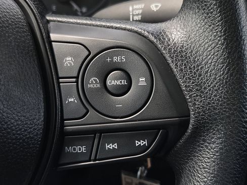 Used 2025 Toyota Corolla LE FWD image 22