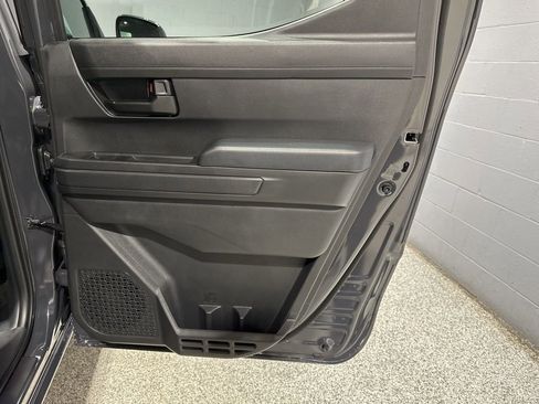 Certified 2025 Toyota Tacoma SR5 image 20