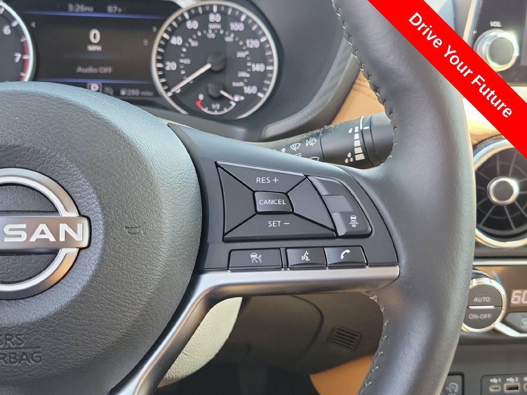 Used 2025 Nissan Sentra SV w/ SV Premium Package FWD image 8