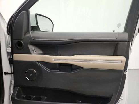 Used 2024 Ford Expedition Limited RWD image 41