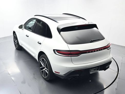 Certified 2023 Porsche Macan AWD/4WD image 35