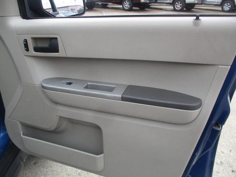 Used 2008 Ford Escape XLT image 28