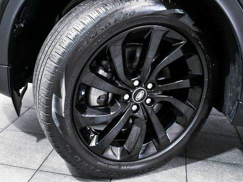 Used 2023 Land Rover Discovery Sport SE image 7