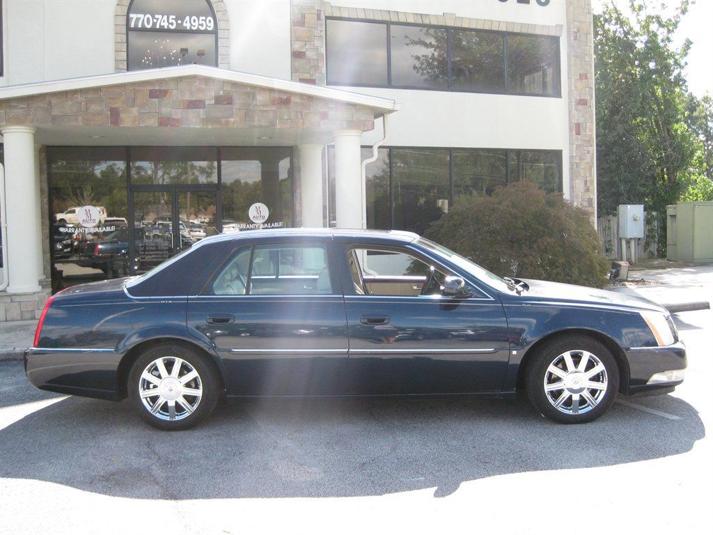 Used 2007 Cadillac DTS Luxury II FWD image 9