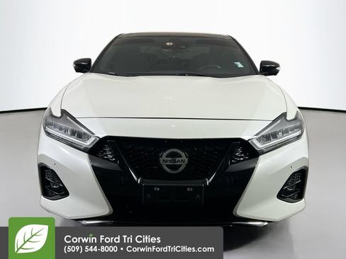 Used 2021 Nissan Maxima SR w/ Sport Mat Group FWD image 4