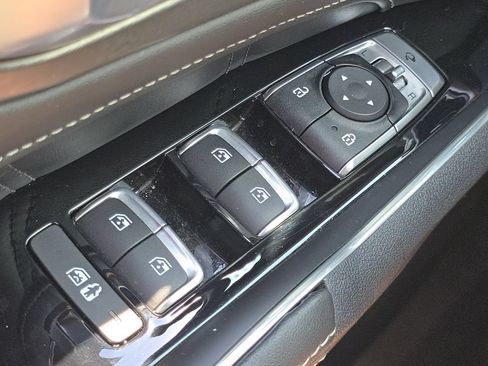 Used 2023 Kia Sorento SX FWD image 25
