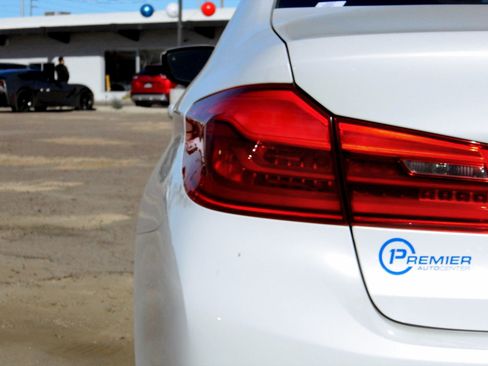 Used 2020 BMW 530i 530i w/ Premium Package image 10