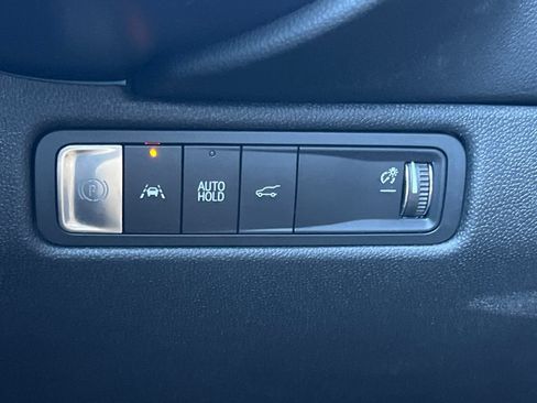 Used 2024 Chevrolet Equinox EV LT FWD image 37