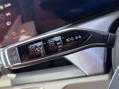 New 2026 Cadillac Vistiq Luxury image 27